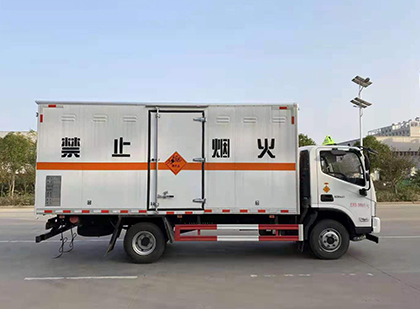 井研爆破器材运输车